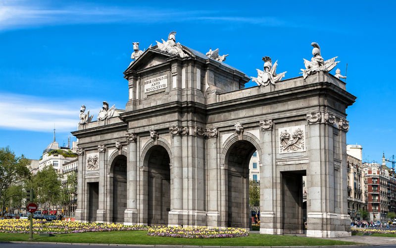 Puerta De Alcalá